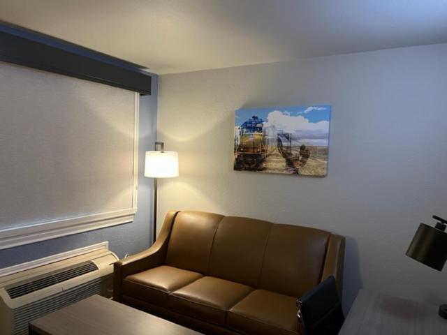 Garden Inn & Suites Hebbronville Екстериор снимка