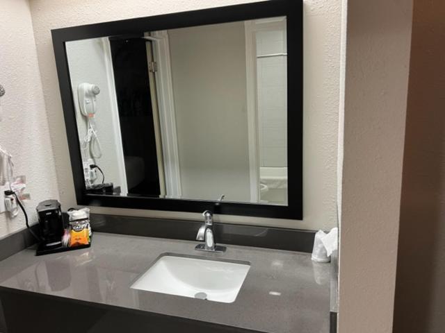 Garden Inn & Suites Hebbronville Екстериор снимка