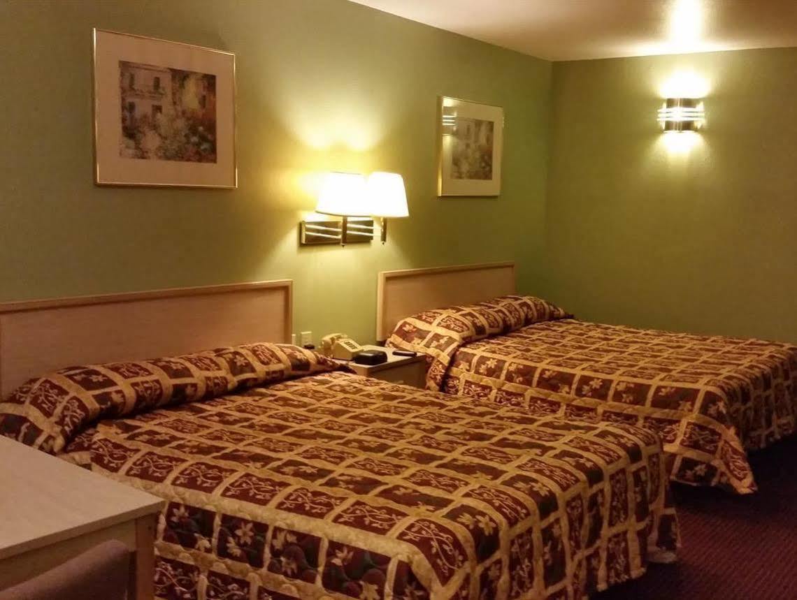 Garden Inn & Suites Hebbronville Екстериор снимка